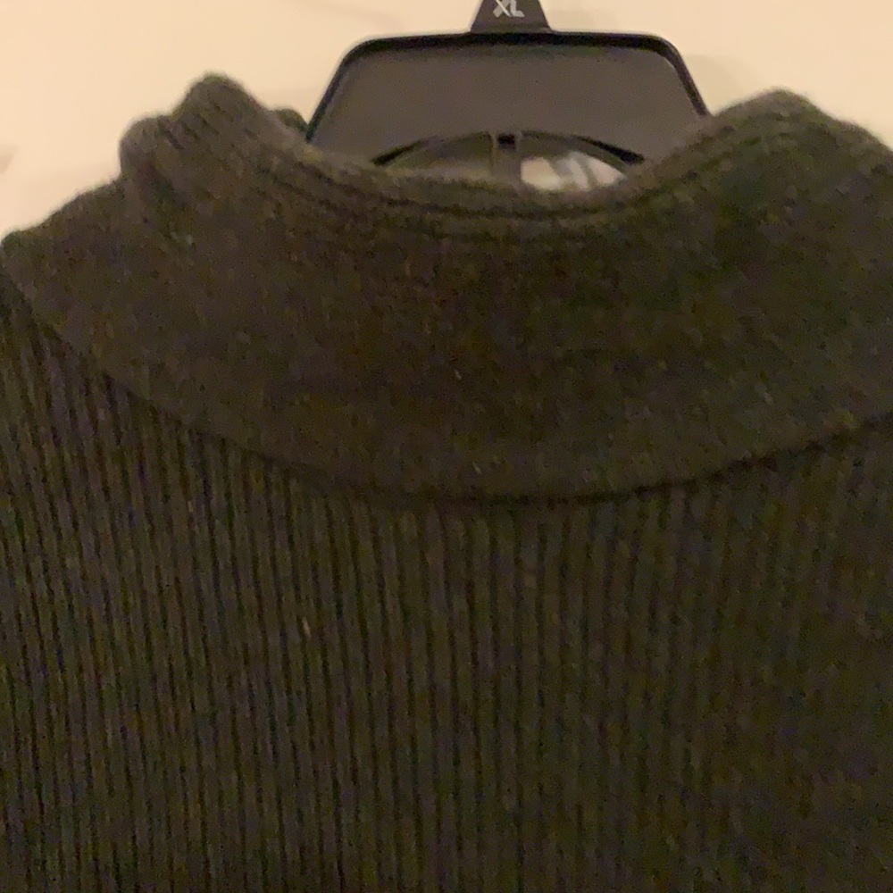 Sweater - Picture 3 of 4